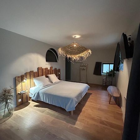 Chambres D'Hotes De La Pilatiere Persac Exteriér fotografie